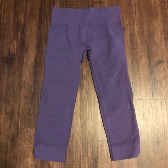 CHAMPION Yoga Pants - Picture 2 of 7